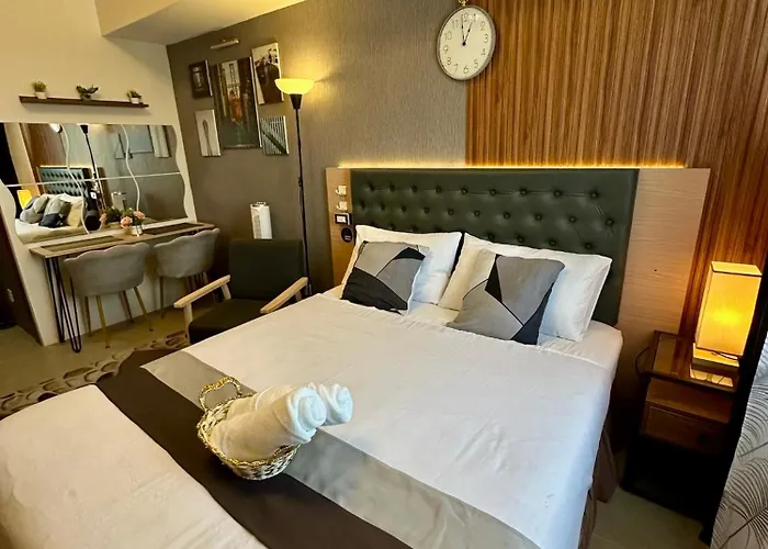 Luxe Near It Park & Waterfront - Free Use Of Pool, Gym And Sauna 4*